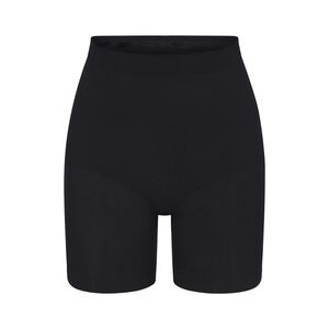 Skims Seamless Sculpt Mid Thigh Short